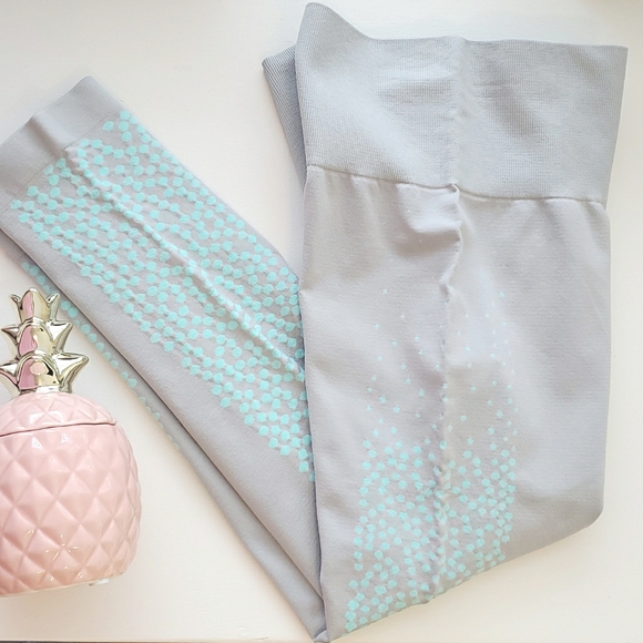 Fabletics Pants - Fabletics seamless tummy control leggings